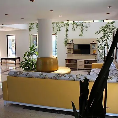 Bronze Hotel 3*